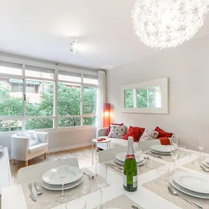 https://apartment-elegance-barcelona.topbarcelonahotels.com